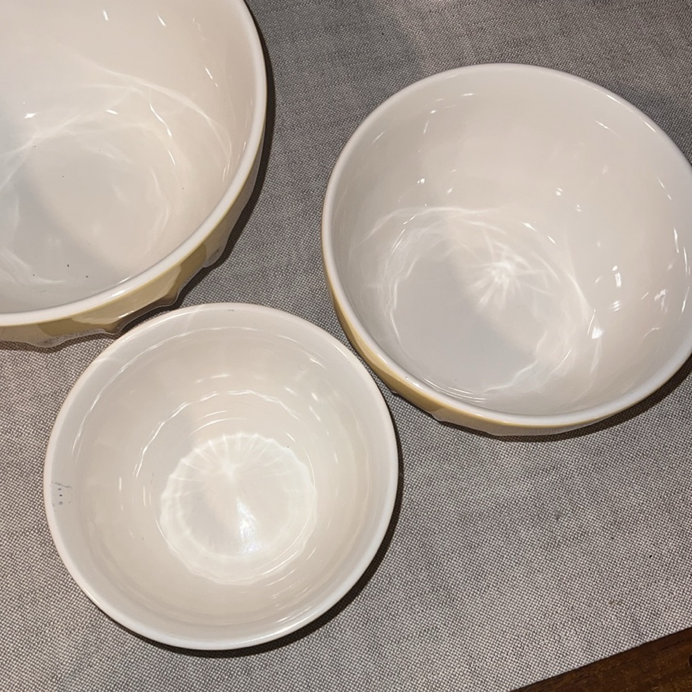 Williams-Sonoma Yellow Ceramic Bowls - Fluted Design - Picture 4 of 12